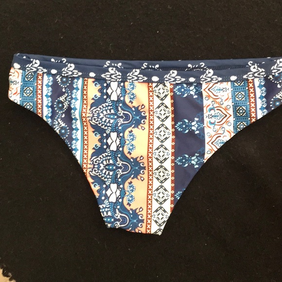 Ornate Pattern Bikini - Picture 3 of 7